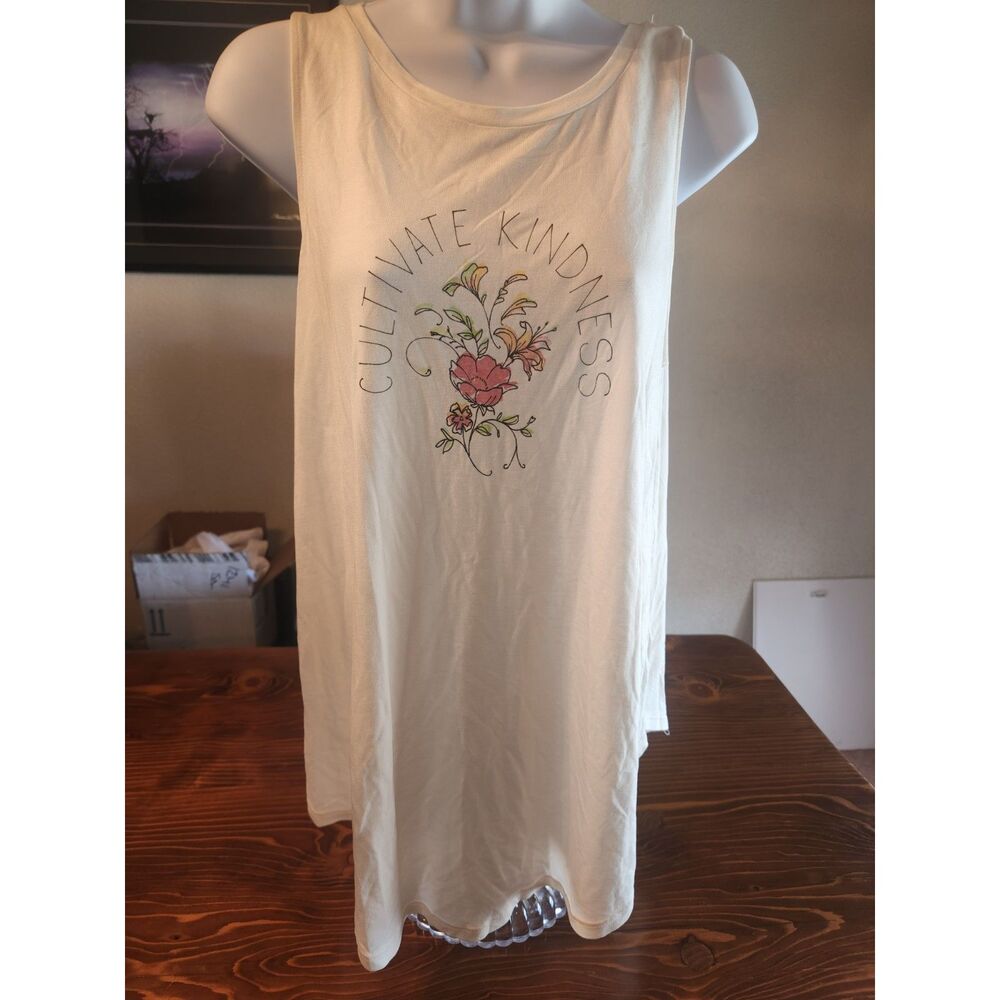 NWT Old Navy Women's White Cultivate Kindness Graphic Tank Top Shirt Size M